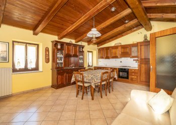 Casa semi indipendente Frazione Calcinere Inferiore, snc, Paesana - foto 12