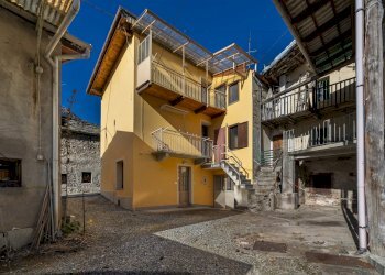 Casa semi indipendente Frazione Calcinere Inferiore, snc, Paesana - foto 2