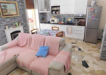 Quadrilocale Savona (zona Oltreletimbro) - foto 3