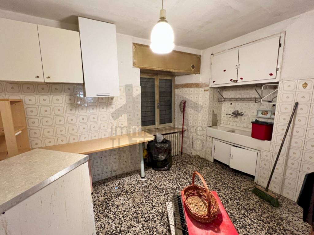 Cucina - Casa indipendente Località Antico Cerreto, Maiolo - foto 3