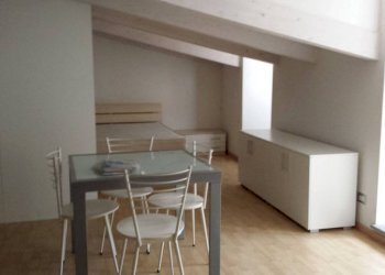 Salone - One-room apartment via Quintino Sella, Asti - photo 5