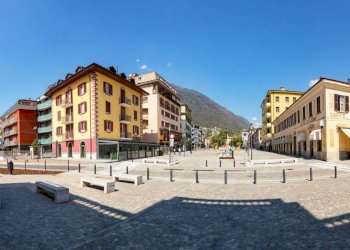 Zona - Shop piazzale Giovanni Bertacchi, Sondrio - photo 1