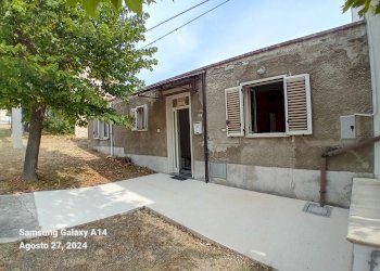 facciata - Casa indipendente via della fonte 13, Pietranico - foto 1