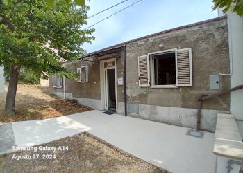 facciata - Casa indipendente via della fonte 13, Pietranico - foto 18