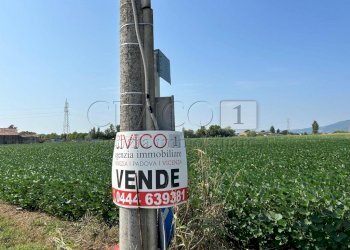 Esterno (13).JPG - Terreno agricolo Via Volpara, Castegnero - foto 10