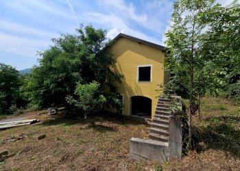 Stabile (2).jpg - Appartamento Via caduti di isoverde, Campomorone - foto 3