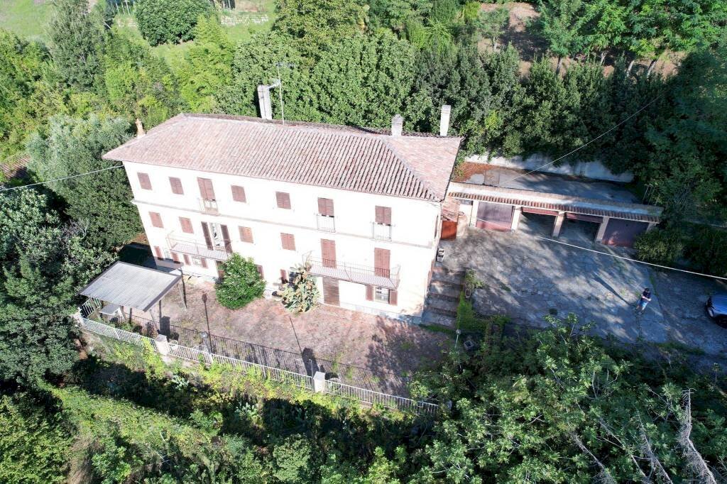 Facciata - Rustico Regione Castellazzi, Canelli - foto 2