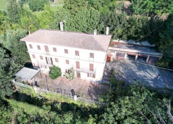 Facciata - Rustico Regione Castellazzi, Canelli - foto 1