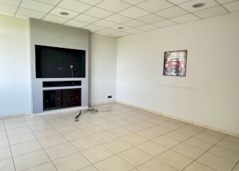 Stanza non arredata - Ufficio via Lose, 7, Beinasco - foto 10