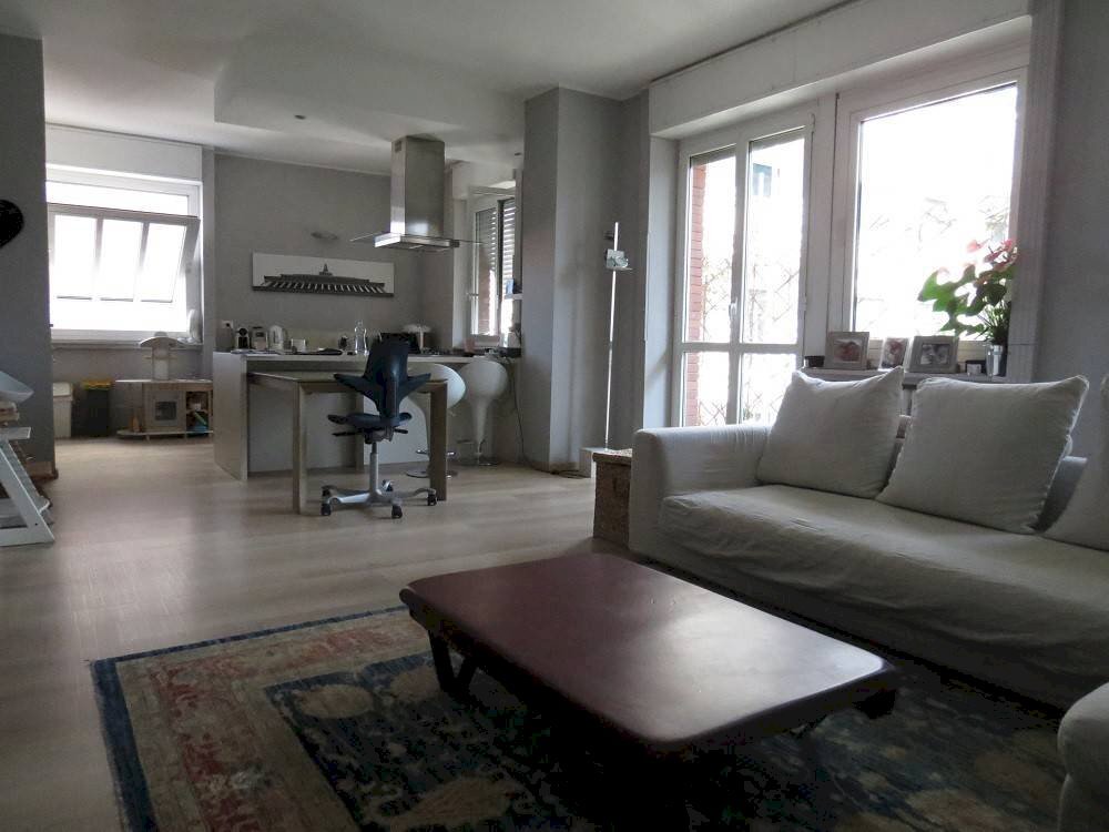 1 - Four-room apartment via Nino Bonnet, 5, Milano - photo 3