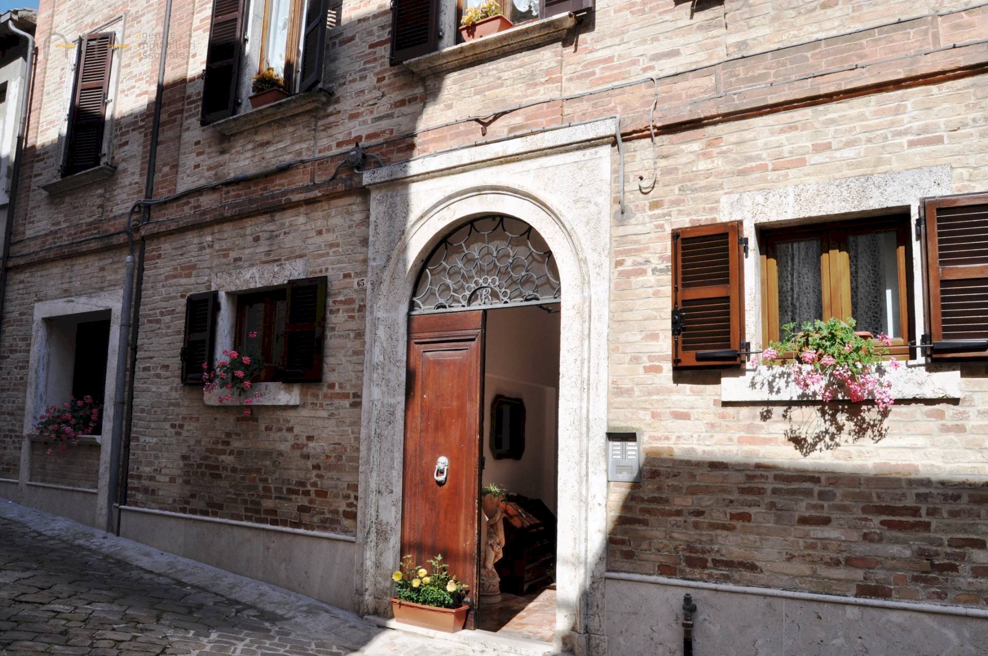 Four-room apartment Corso Vittorio Emanuele, Ripatransone - photo 1