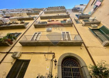 Bilocale Vicoletto Sant'Arpino a Chiaia, Napoli (zona Chiaia) - foto 4