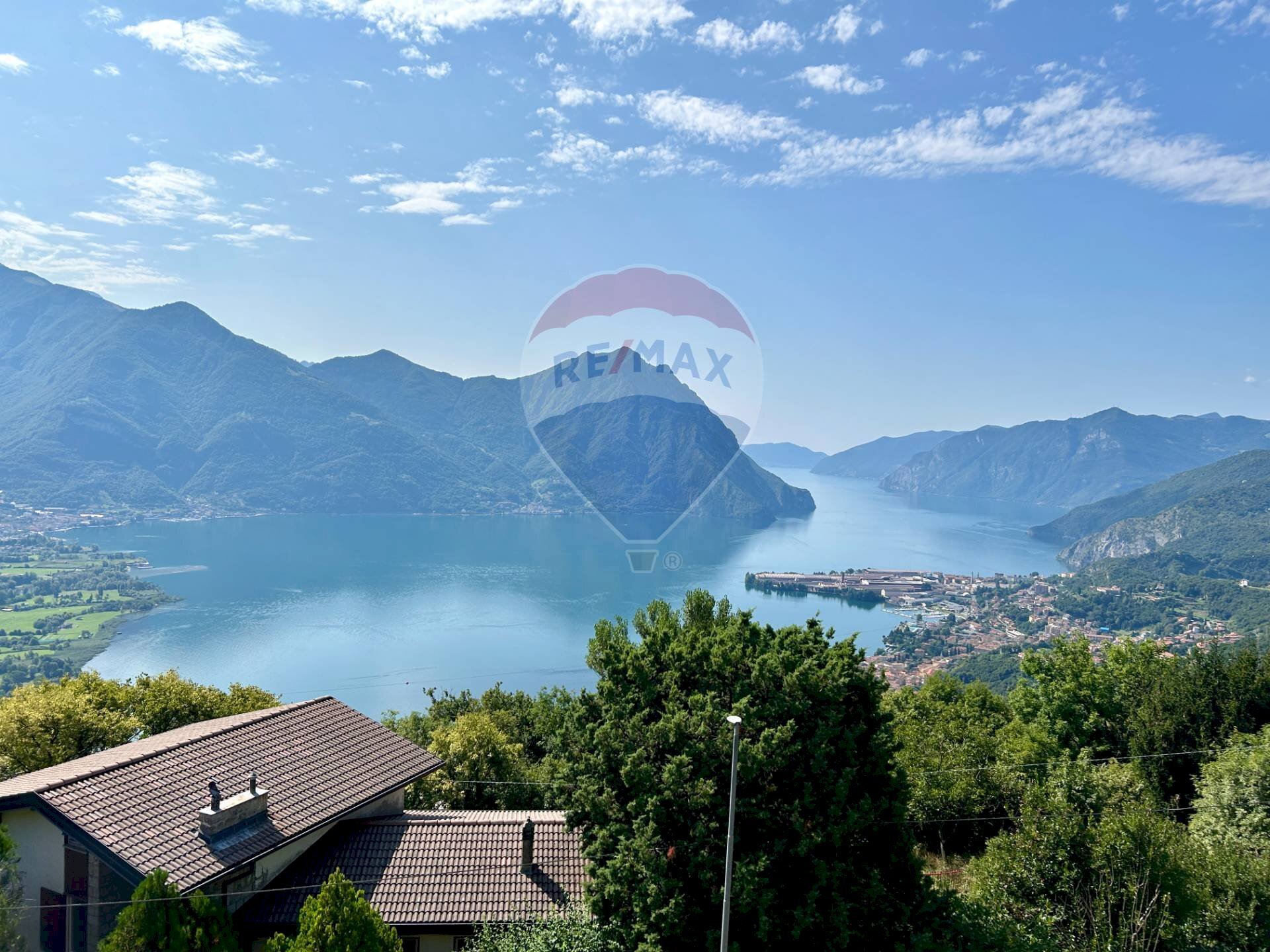 Independent house Costa Volpino - photo 1