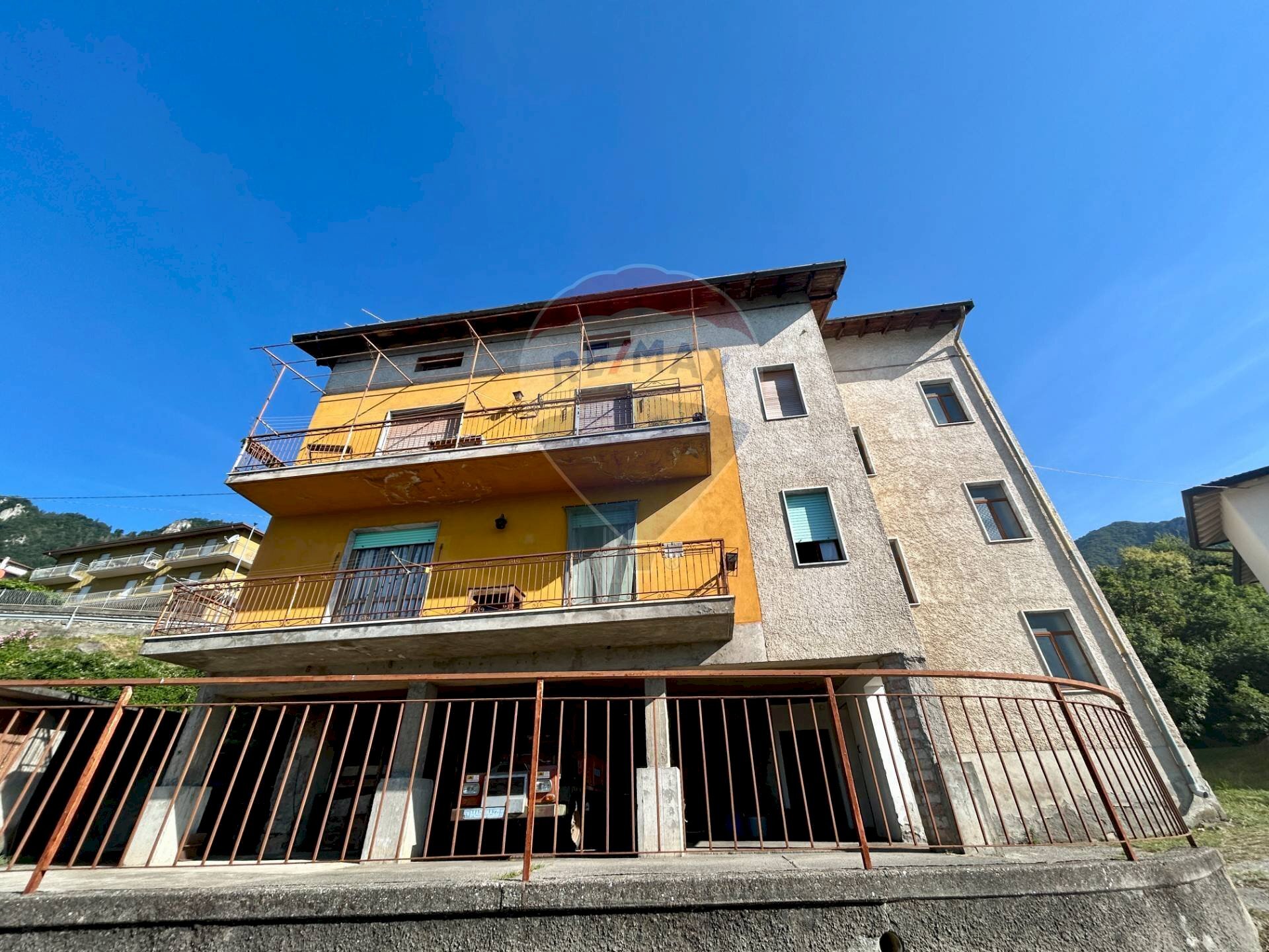 Independent house Costa Volpino - photo 3