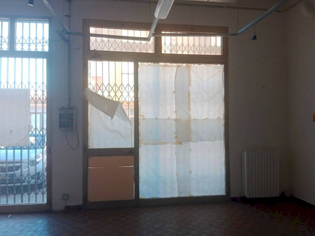 Interno non residenziale - Negozio via Aldo Salvaterra, Carpi - foto 2