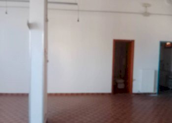 Stanza non arredata - Negozio via Aldo Salvaterra, Carpi - foto 1