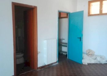 Stanza non arredata - Negozio via Aldo Salvaterra, Carpi - foto 5