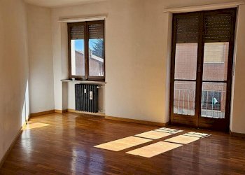 Camera da letto - Trilocale via Roma, 109, Pino Torinese - foto 2