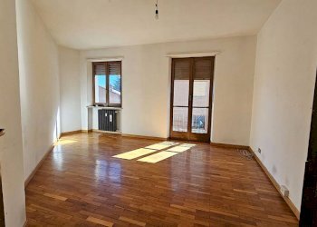 Camera da letto - Trilocale via Roma, 109, Pino Torinese - foto 3