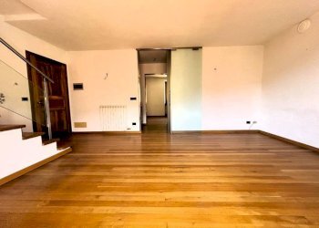 Stanza non arredata - Four-room apartment via Camillo Benso di Cavour, 5, Tavagnasco - photo 5