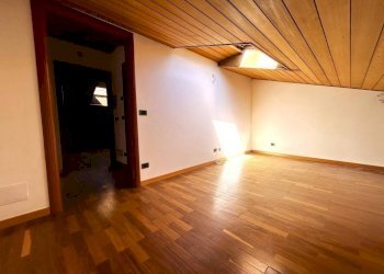 Stanza non arredata - Four-room apartment via Camillo Benso di Cavour, 5, Tavagnasco - photo 13