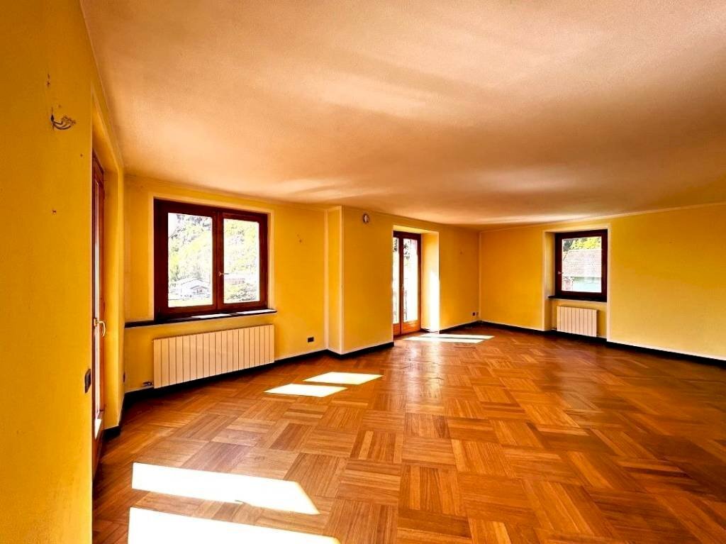 Stanza non arredata - Appartamento via Camillo Benso di Cavour, 5, Tavagnasco - foto 3