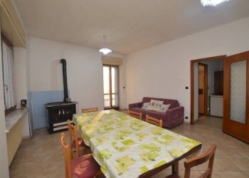 Salone - Villa via M. Chiesa n 19, San Giorgio Canavese - foto 2