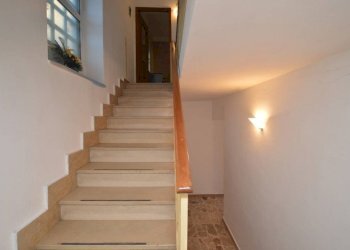 Interno palazzo - Villa via M. Chiesa n 19, San Giorgio Canavese - foto 10