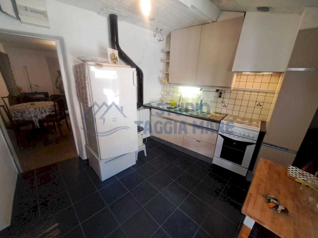 Immagine WhatsApp 2024-09-10 ore 16.12.46_19ecd4ca - Three-room apartment Via Marco Bianchi, Badalucco - photo 1