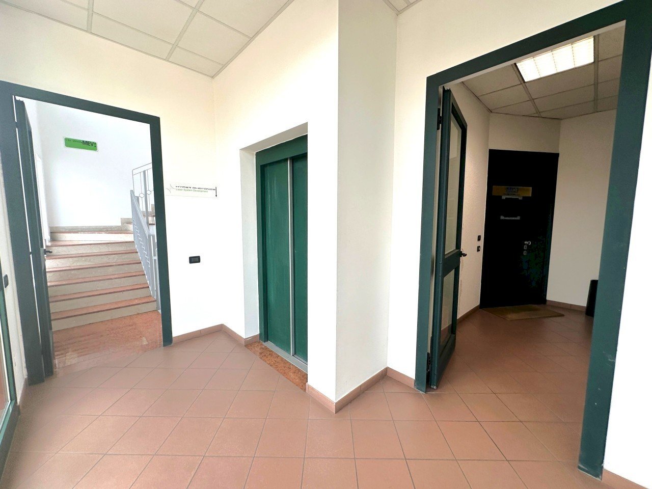 Disimpegno2 - Show room via dei mestieri 8, Concorezzo - photo 3