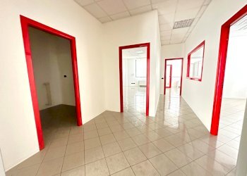 Disimpegno - Show room via dei mestieri 8, Concorezzo - photo 8