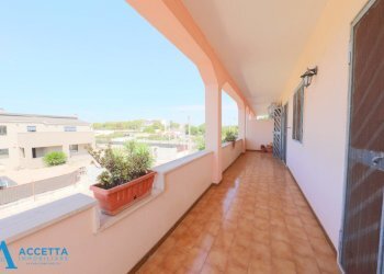 balcone - Three-room apartment Via Cicale 17, Taranto - photo 4