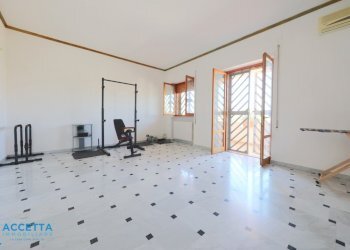 sala - Three-room apartment Via Cicale 17, Taranto - photo 5