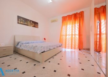 camera da letto - Three-room apartment Via Cicale 17, Taranto - photo 9