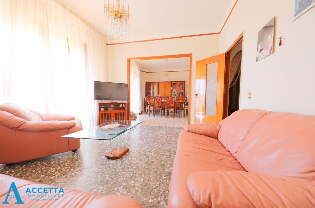 sala - Appartamento Via Venezia 25, Taranto - foto 2