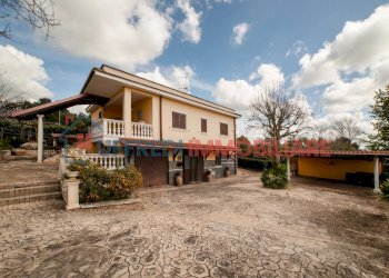 Villa Aprilia - photo 1