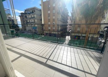 Three-room apartment Corso Europa, Borghetto Santo Spirito - photo 8