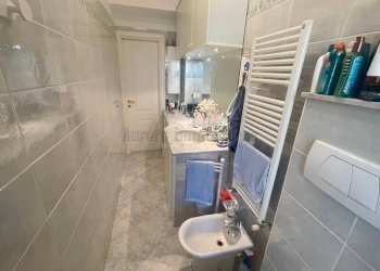 Three-room apartment Corso Europa, Borghetto Santo Spirito - photo 15