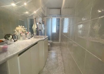 Three-room apartment Corso Europa, Borghetto Santo Spirito - photo 16