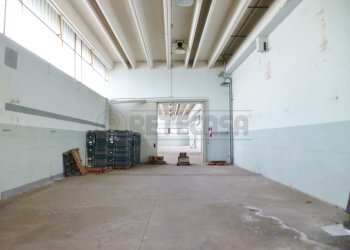 capannone - Locale Commerciale Località Fracanzana 39, Montebello Vicentino - foto 9