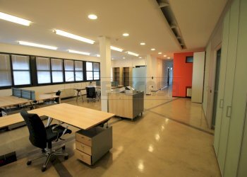 IMG_0092.JPG - Locale Commerciale Località Fracanzana 39, Montebello Vicentino - foto 27