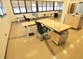 IMG_0093.JPG - Locale Commerciale Località Fracanzana 39, Montebello Vicentino - foto 28