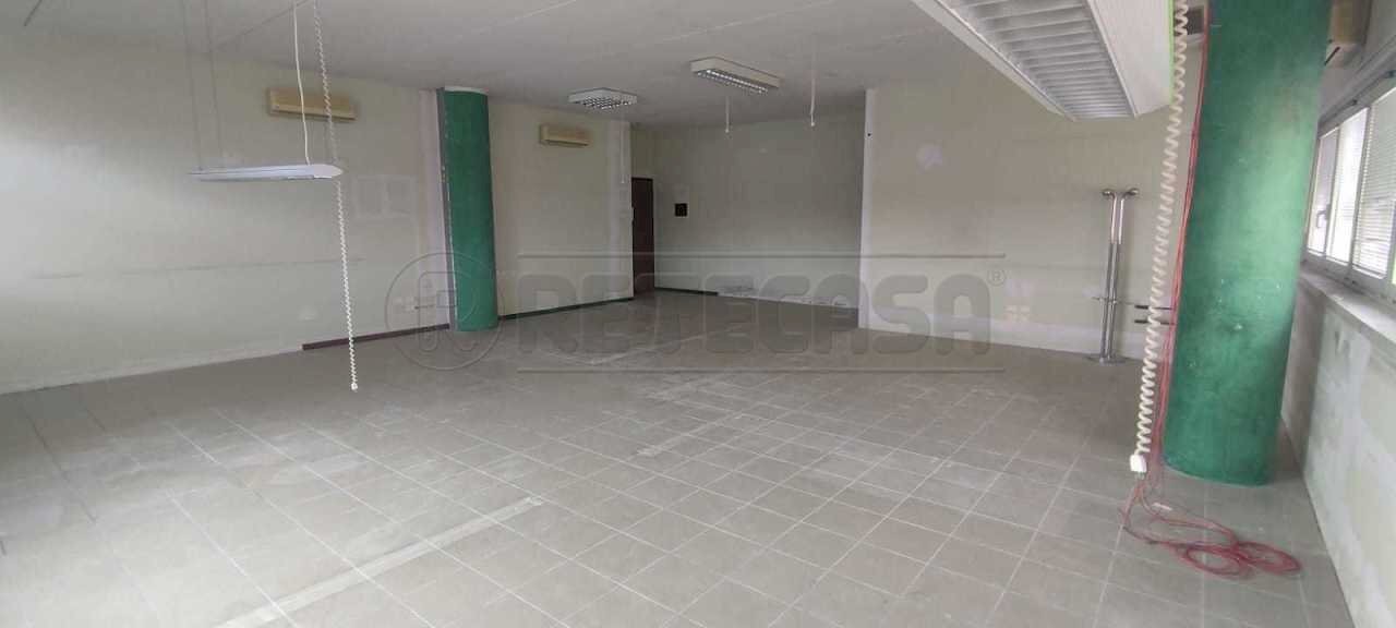 2-.jpg - Ufficio Via Cristoforo Colombo 2, Creazzo - foto 2