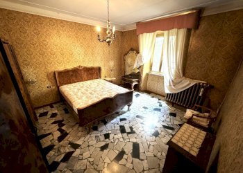 camera da letto - Villa Via del Bisenzio, Vernio - foto 15