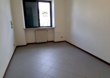 INTERESSANTE UFFICIO posto a S. Anna (9).jpg - Ufficio Viale G. Puccini 1660, Lucca - foto 9