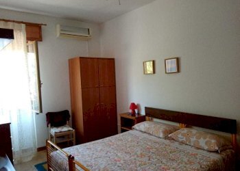 CAMERA DA LETTO 2.jpg - Villa VIA ROMA  26, Olmedo - foto 10