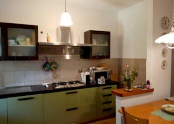 VISTA CUCINA DAL SOGGIORNO.jpg - Villa VIA ROMA  26, Olmedo - foto 13