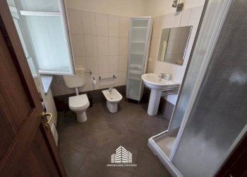 bagno - Appartamento strada San Michele, 22, Bra - foto 9