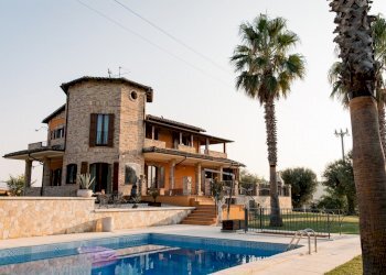 DILEOIMMOBILIARE VENDE VILLA CON PISCINA (8).jpg - Casa indipendente Morro d'Oro - foto 3