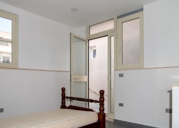 Camera da letto (2).jpg - Bilocale Cagliari - foto 13